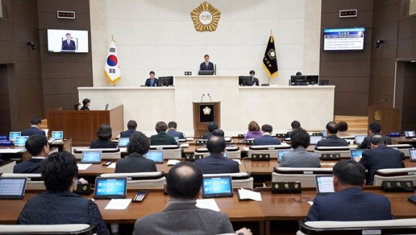 20191126 용인시의회, 제238회 제2차 정례회 제2차 본회의 열어.jpg