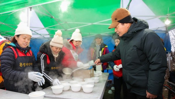 백군기 시장 2020년 해맞이 (3).JPG