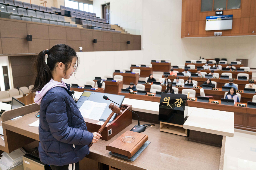 20231107 용인특례시의회 청소년 지방자치아카데미, 역북초등학교 참여(3).jpg