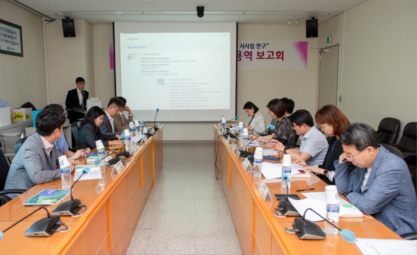 [사진5] 20230613 의원연구단체 초연결도시 용인 연구용역 착수 보고회(2).JPG