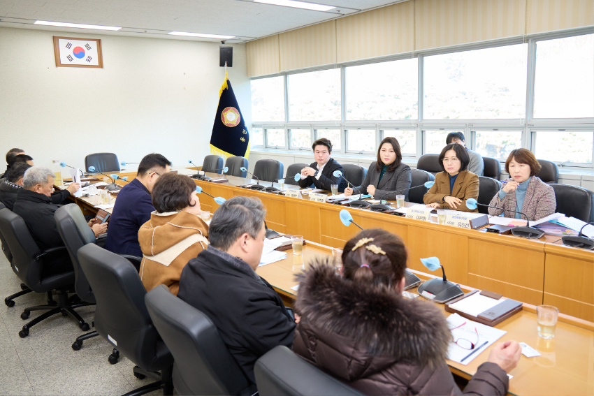 20240116 용인특례시의회, 용인 소상공인·골목상권 애로사항 청취 간담회 개최(3).jpg