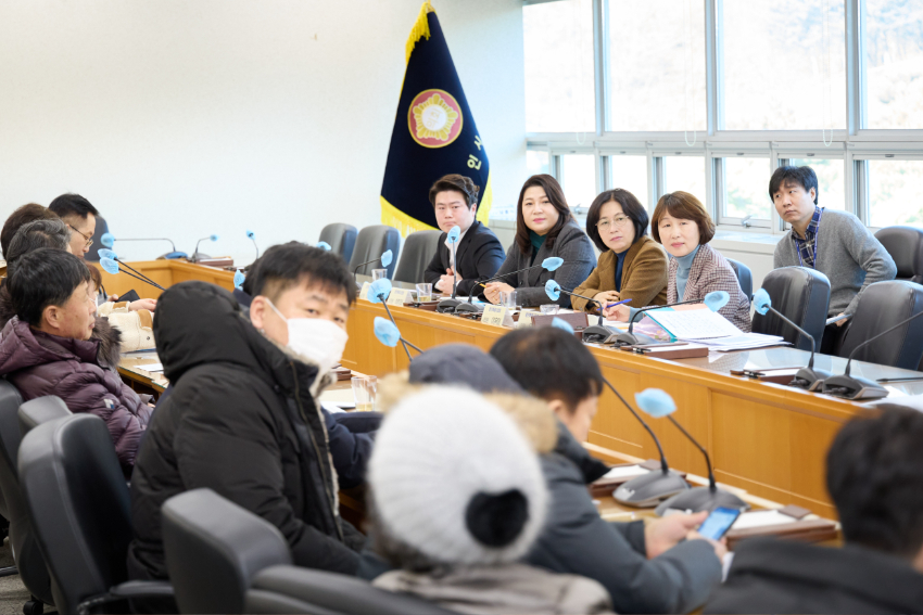 20240116 용인특례시의회, 용인 소상공인·골목상권 애로사항 청취 간담회 개최(2).jpg