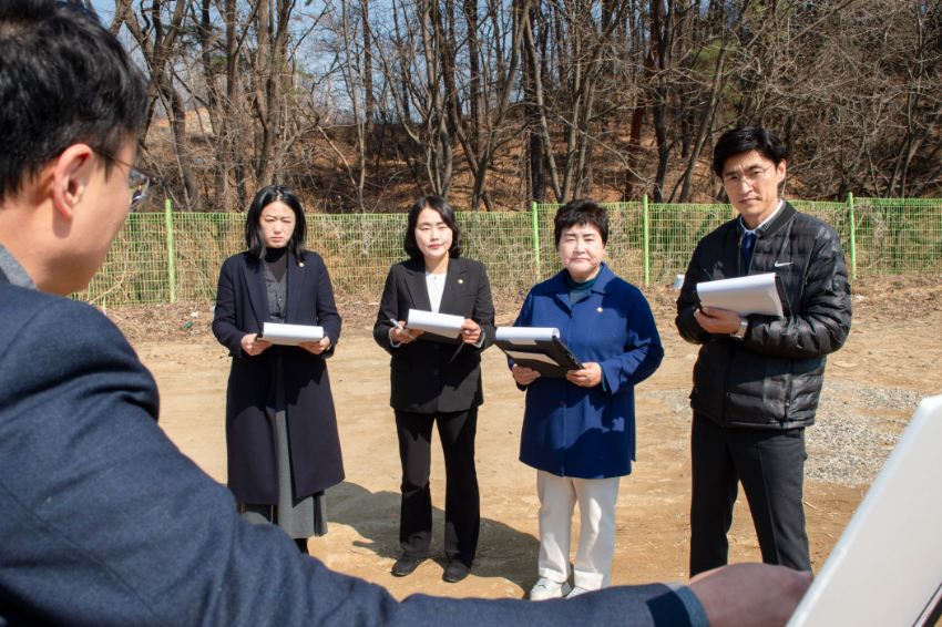 20240321 용인특례시의회 자치행정위원회, 제281회 임시회 공유재산 관리계획안 심의 대상지 현지 확인(2).jpg