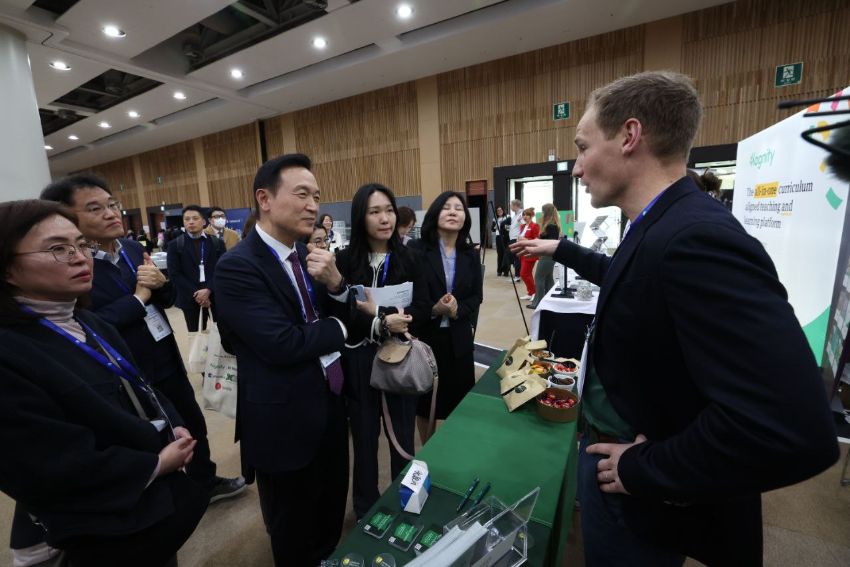 사진2_2024 대구 IB 글로벌 컨퍼런스 전시 참석.jpg