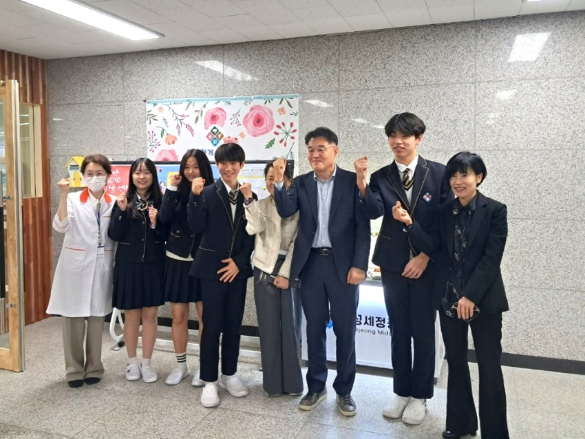 240411 경기도교육청, 자율선택급식 실천학교 방문으로 현장 소통과 지원에 힘쓴다(학교급식보건과) 사진2.jpg