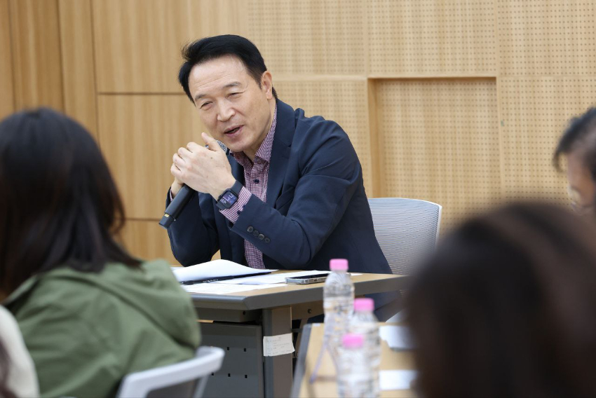 240418_임태희교육감__지역별_교육행정실장_대표들과_소통(사진2).jpg