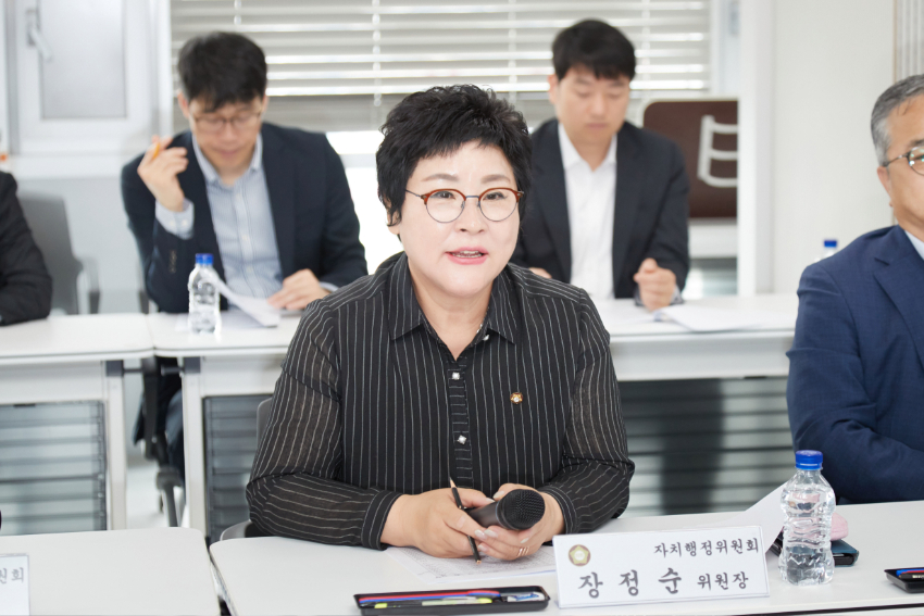 20240430 용인특례시의회 자치행정위원회, 용인시정연구원 신규 청사에서 간담회 열어(4).jpg