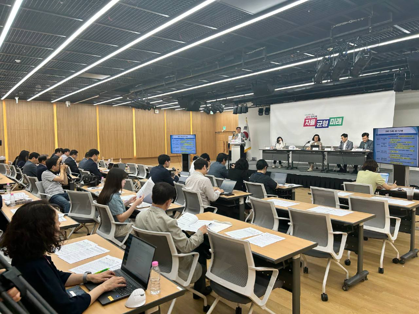 240528_경기도교육청__일_잘하는_사람에게_기회_더_확대하는_미래지향_인사시스템_강화(사진4).jpg