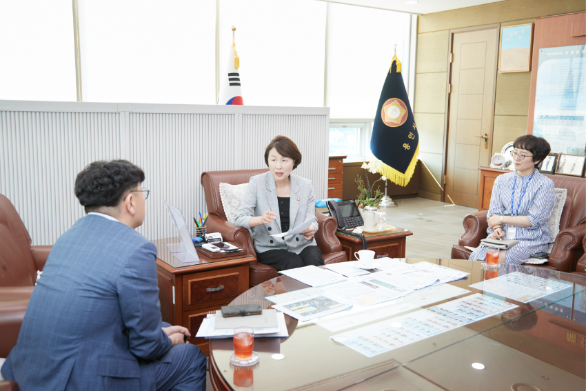 20240808 용인특례시의회 유진선 의장, 현장 실무원 처우개선에 앞장서(2).jpg