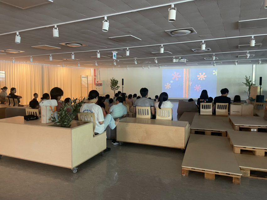 [관련사진] 05.공생광장_다세대라운지 영화상영.jpg