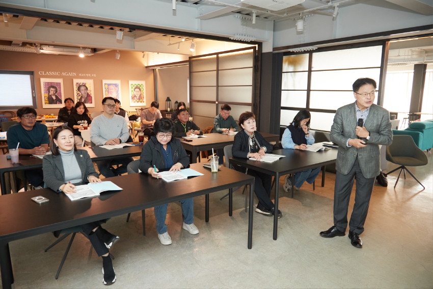 20241030 용인특례시의회 문화복지위원회, 2024년도 제2차 정례회 대비 의정연수 실시(2) (1).jpg