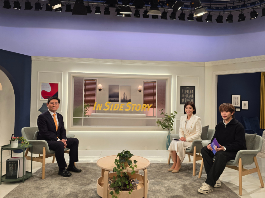 3-3. 이상일 용인특례시장이 지난 19일 OBS '인사이드 스토리'에 출연해 시장으로서 용인의 미래와 발전에 기여하고 싶다는 의지를 표했다..jpg