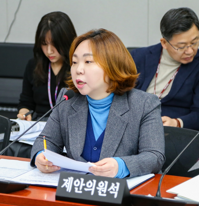 250217 전자영 의원, 경기도교육청 디지털 성범죄 예방 및 교육에 관한 조례 일부개정조례안 상임위 통과.jpg
