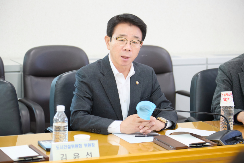 [사진3]20250324 2025년 제1회 도시건설분과 의정자문위원회 회의(3).jpg
