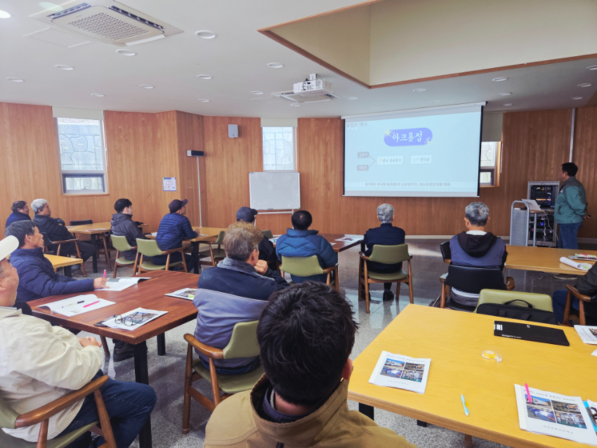 9-2. 용인특례시는 3월 31일부터 2일간 지역 농업인 25을 대상으로 용접기술교육을 진행했다 (1).jpg