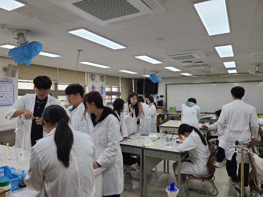 (20250514)용인교육지원청 보도자료(포곡고등학교, 창의 융합형 과학실험챌린지 ‘사이언스 쿼드 플레이_ 행사 진행 ) 사진2.jpg