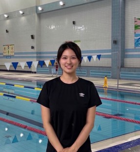보도자료 사진3-2(아르피아스포츠센터 수영장 안전관리자 최윤정).jpg