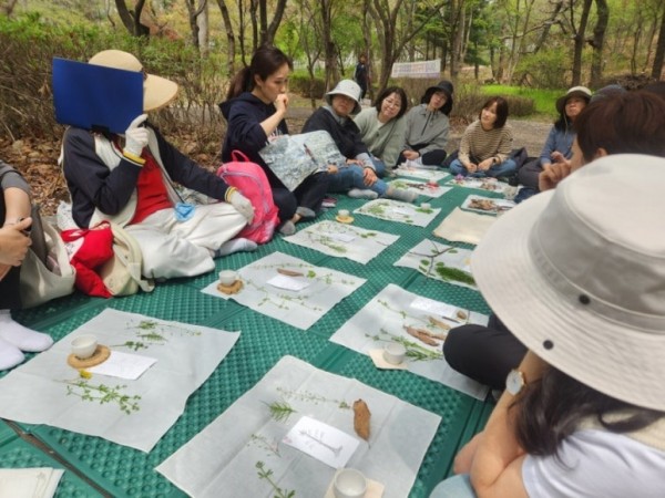 11. 상현도서관 ‘숲 테라피’ 프로그램 모습.jpg