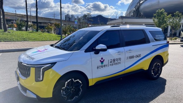 3-1. 신형차량으로 교체한 교통약자 위한 