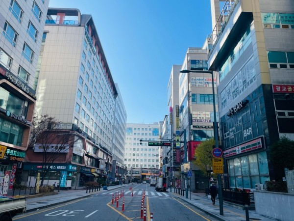 3. 광교상현역 온누리 골목형상점가 전경.jpg