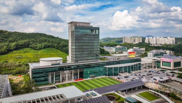 2. 용인특례시청 전경.jpg